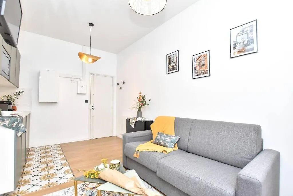 Charming Flat In Montmartre - Imhost * Párizs